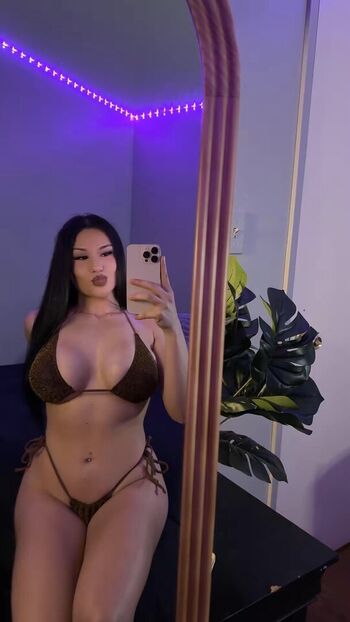 Onlyycassdy page 2 image