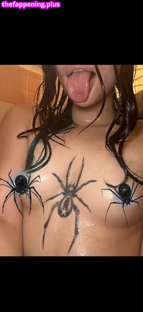 https: / oohlastella Foto OnlyFans Nua #25