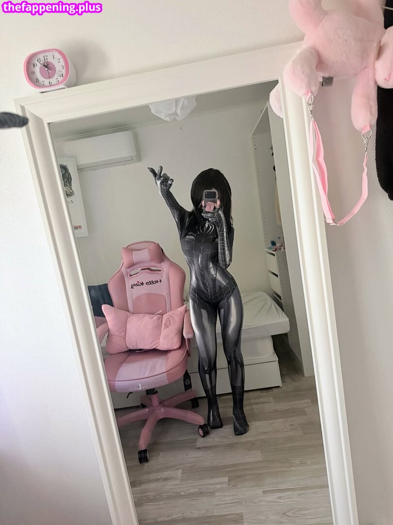 m.eekx / meek / miserable / ookiiieee / user779988_ Naakte OnlyFans Foto #1