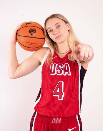 Paige bueckers 1 image