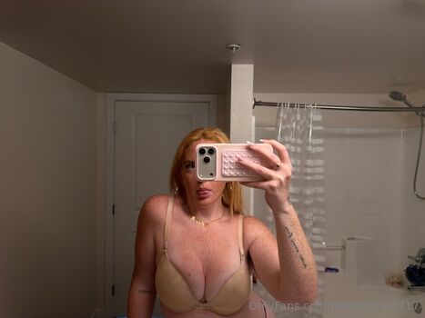 Paigehenne717 1 image