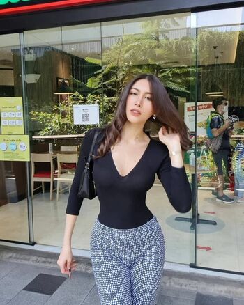 Pamela pasinetti page 2 image