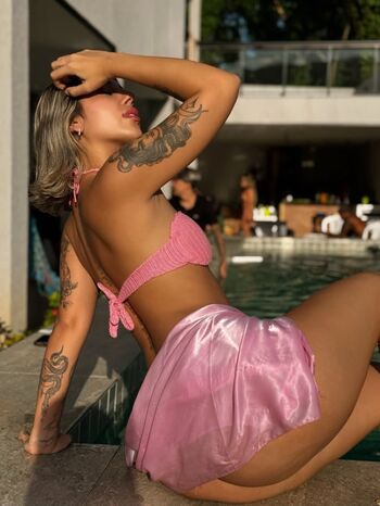 Pamela sara image