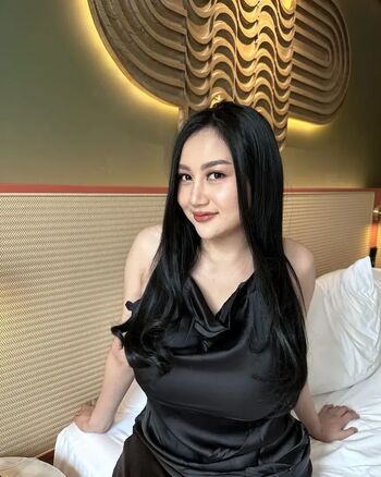 Pamelasafitri image