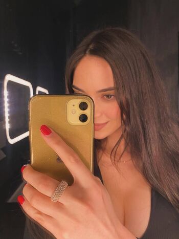 Pandorawithlove image