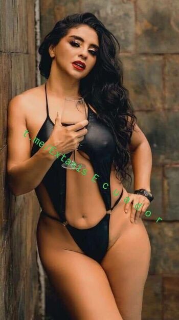 Paola farias image