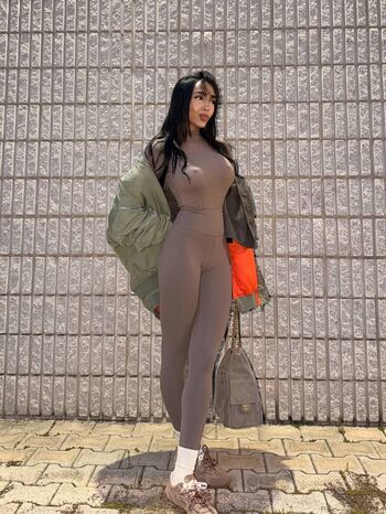 Paola henriquez image