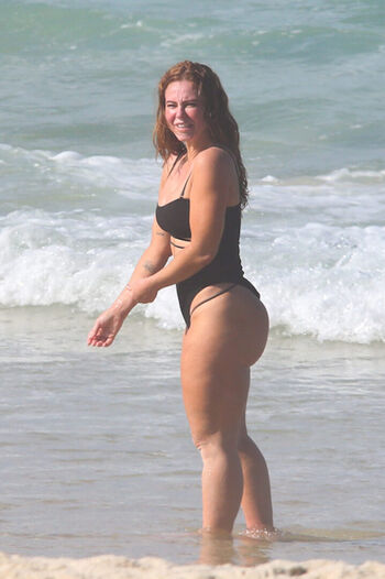 Paolla oliveira page 3 image