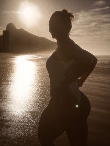 Paolla oliveira page 2 image
