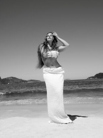 Paolla oliveira image