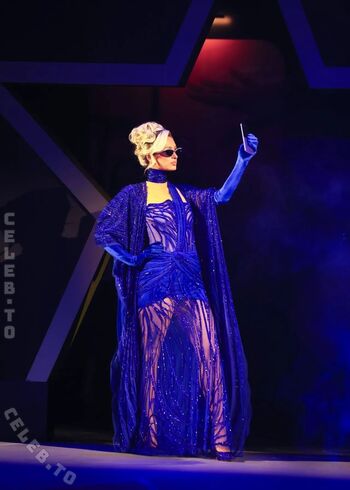 Paris hilton image