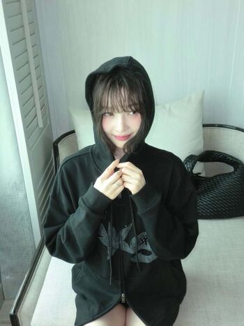 Park soo young image