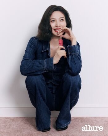 Park soo young image