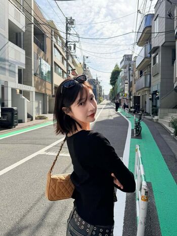 Park soo young image