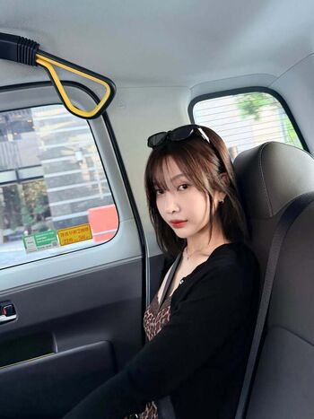 Park soo young image