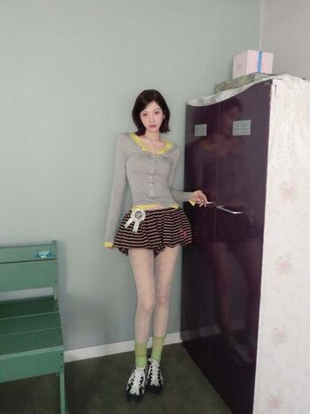 Park soo young image