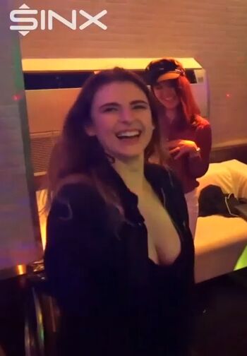 Party hardcore model thread image