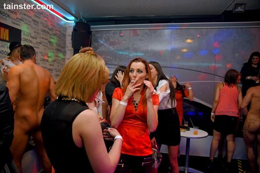 Party hardcore model thread image