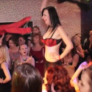 Party hardcore model thread image