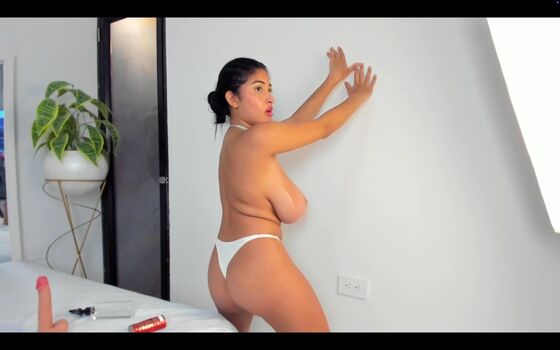 Paulaaf2004 page 2 image