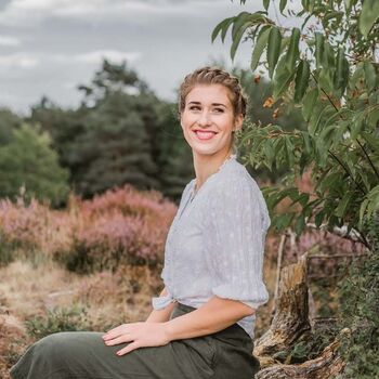 Pauline grabosch image