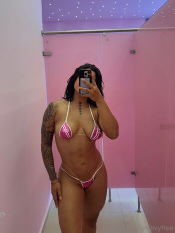 Peachy sofia image