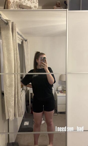 Peachylivv image