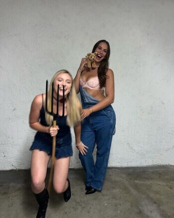 Penny oleksiak image