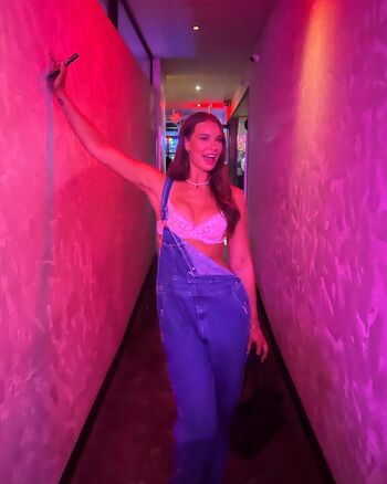 Penny oleksiak image