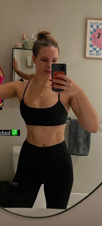 Penny oleksiak image
