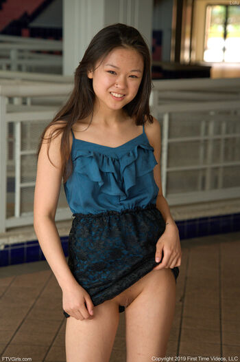 Petiteasian image