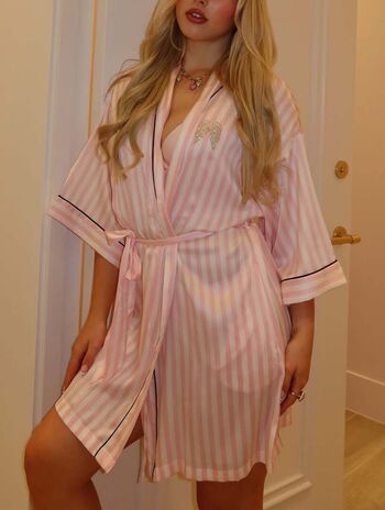 Phoebebzhang image