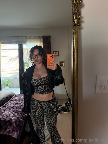 Playgirlcris 1 image