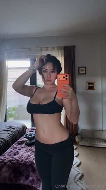 Playgirlcris 1 image