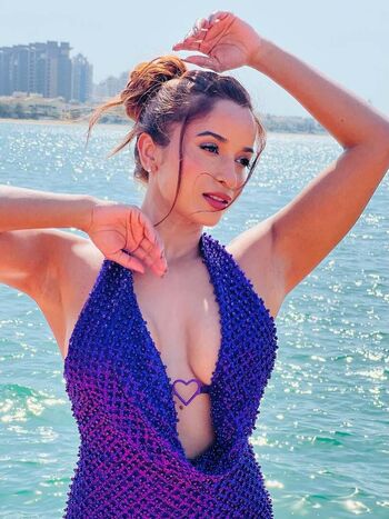 Pooja bhalekar image