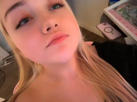 Poutprincessxx image