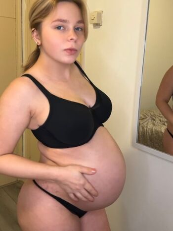 pregnant_brandi