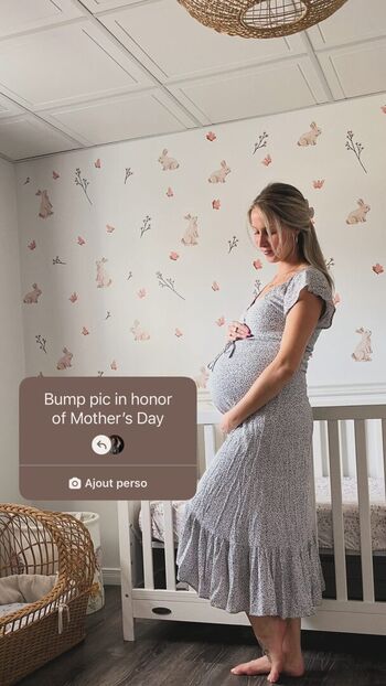 Pregnant celebs image