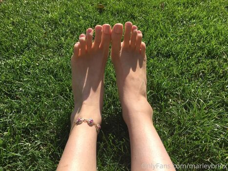 Prettiest feet image