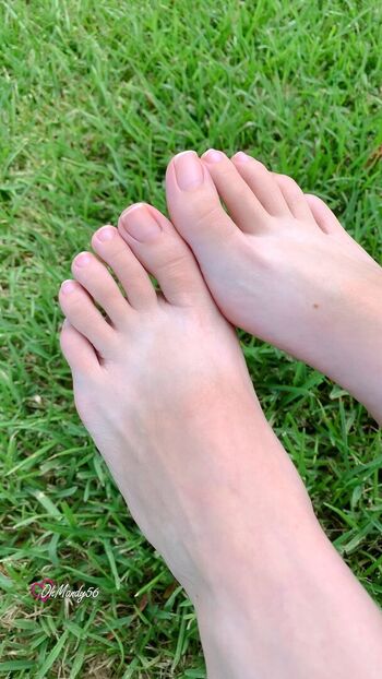 Prettiest feet image