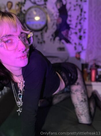 prettylittlefreak13
