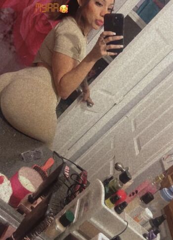 Prettymammiiiii image