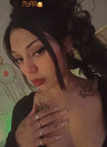 Prettymammiiiii image