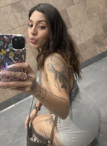 Prettymammiiiii image