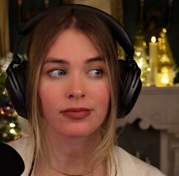 Qtcinderella 1 page 2 image