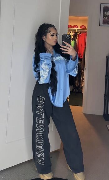 Queenbrii69 1 image