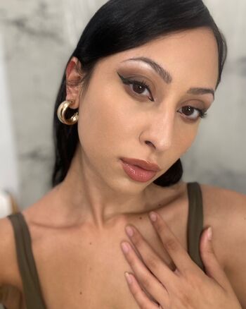 Queengold chains page 2 image