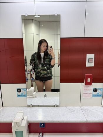 Queensashaxo image