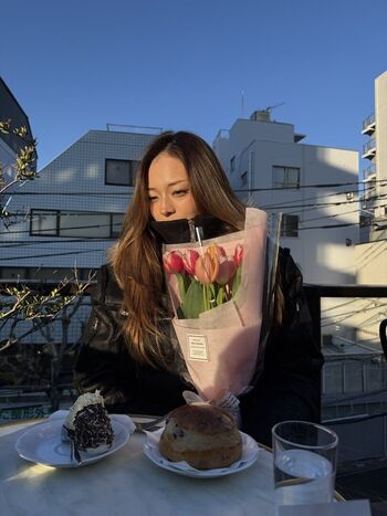 Queensashaxo image