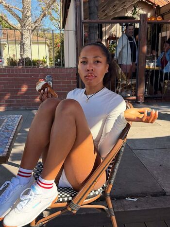 Quenlin blackwell 1 image